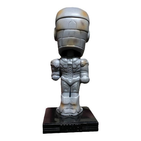 Funko Iron Man Wacky Wobbler Mark 2 Battle Damage Costco Exclusive Vinyl Firgure - Picture 4 of 6
